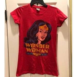 Wonder Woman juniors T-shirt large